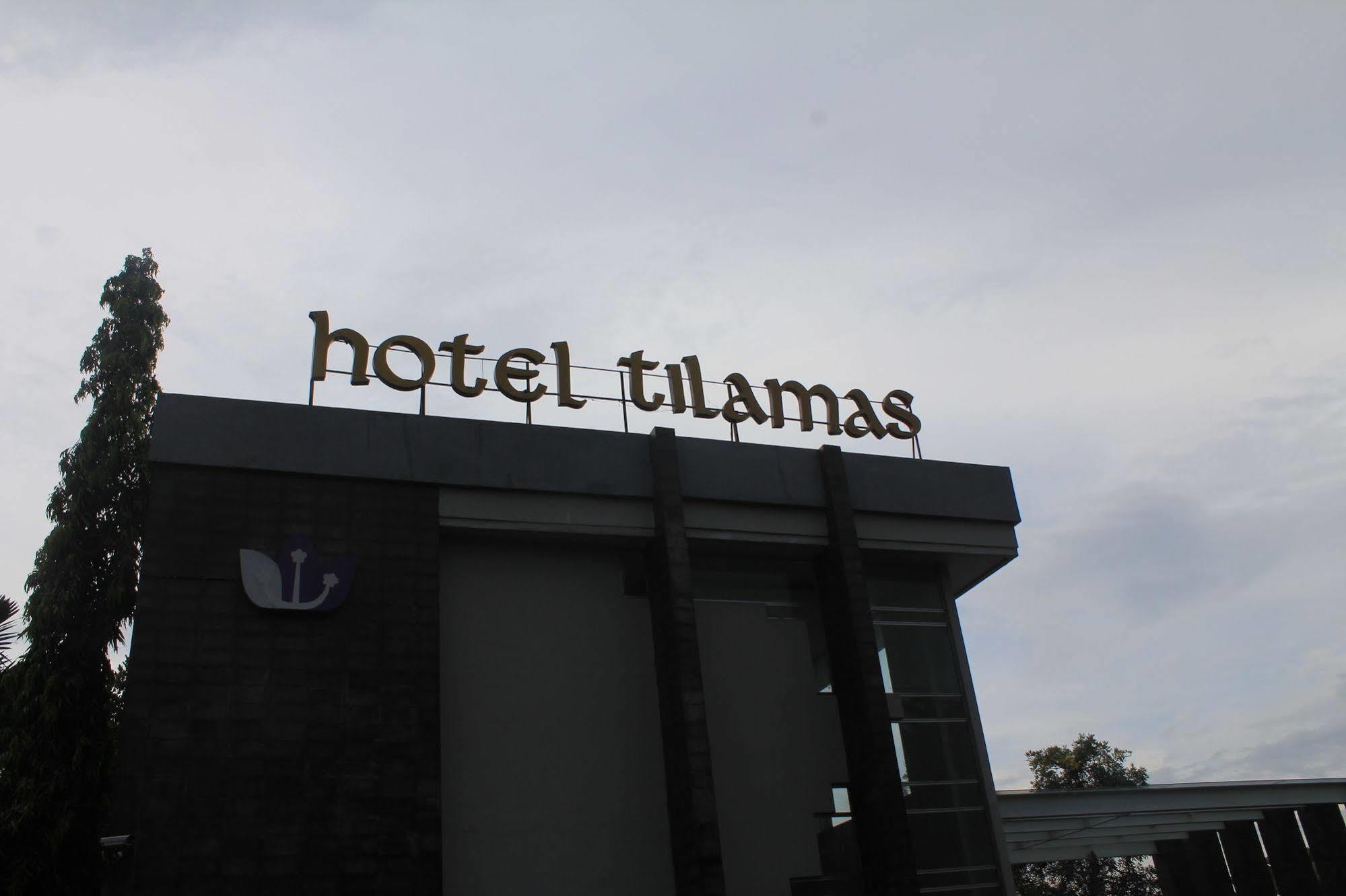 Hotel Tilamas Juanda Sawotratap Exterior foto